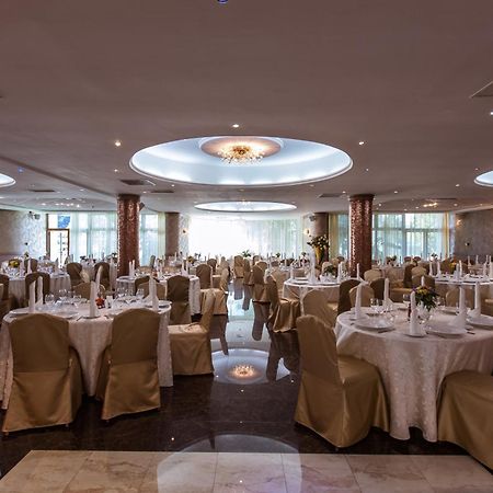 Hotel International ไบเลเฟลิกซ์ ภายนอก รูปภาพ