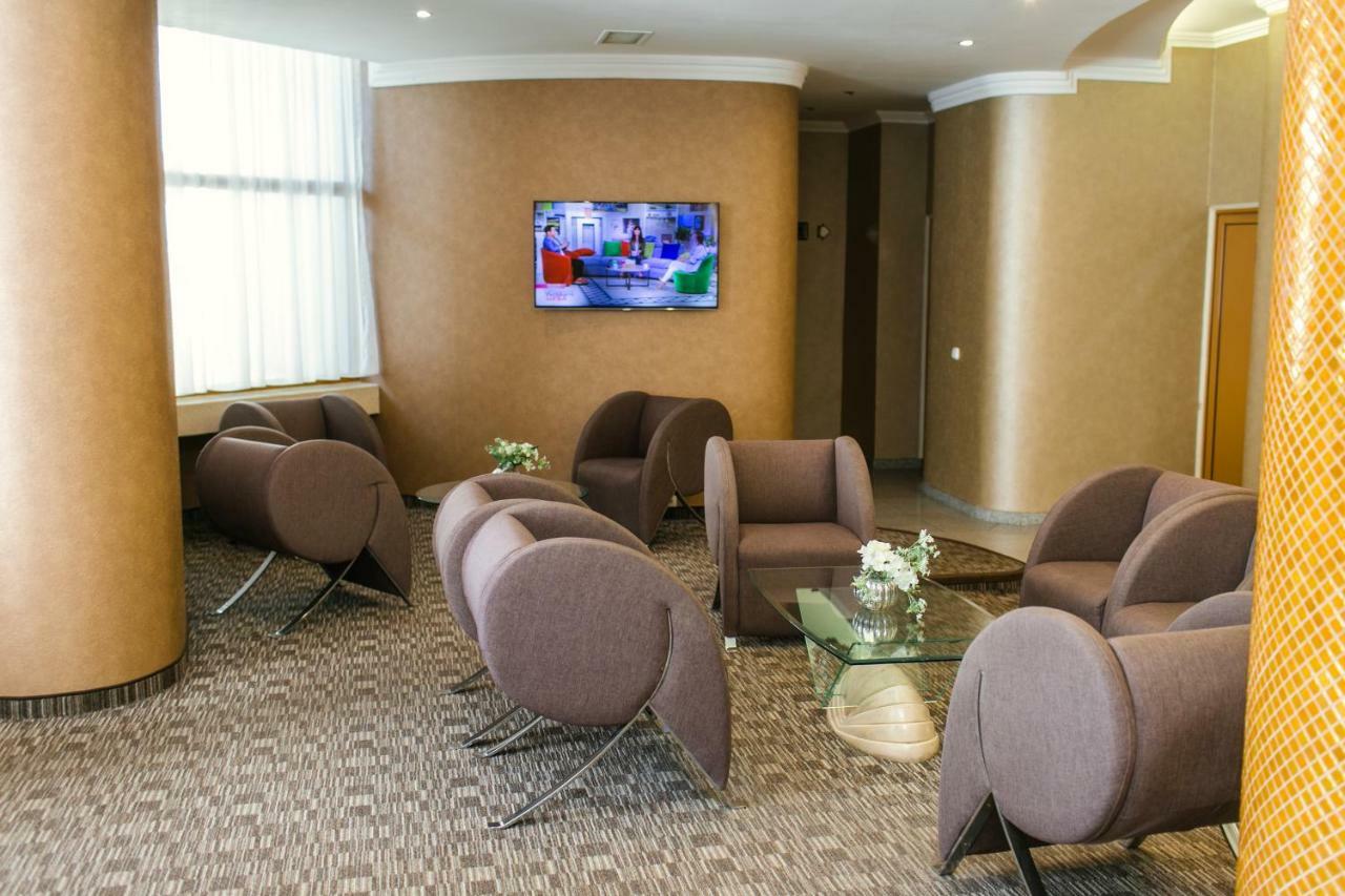 Hotel International ไบเลเฟลิกซ์ ภายนอก รูปภาพ